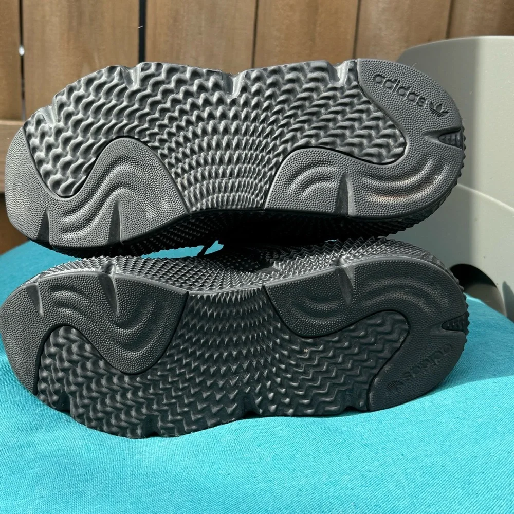adidas - Picture 7 of 8